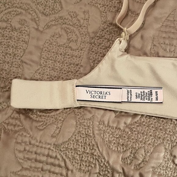 NEW! Victoria’s Secret Body by Victoria Perfect Shape Bra 32C - Picture 6 of 9